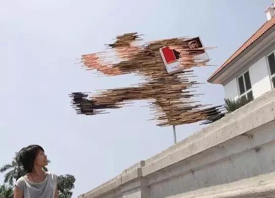 這些腦洞大開的室外廣告牌子，你見過幾個？8