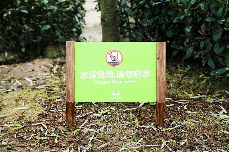 “無聲導游”旅游景區(qū)標志牌，讓你的旅途更添色彩3